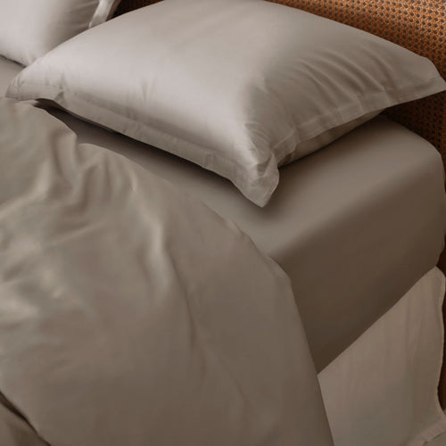 Coco & Cici - TENCEL - Sateen Hoeslaken Taupe - 140x200x30