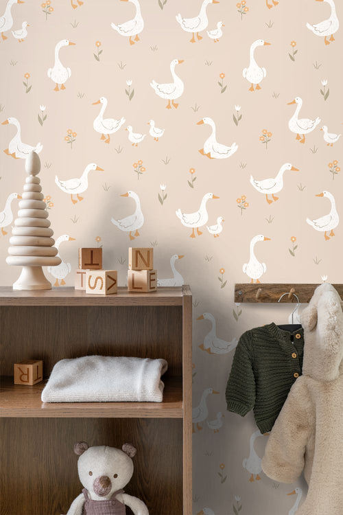 ESTAhome behang schattige ganzen beige en oranje - 50 x 900 cm - 131832