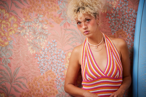 Livingwalls behang bloemen roze, blauw, geel en groen - 53 cm x 10.05 m - AS-391284 - vtwonen shop