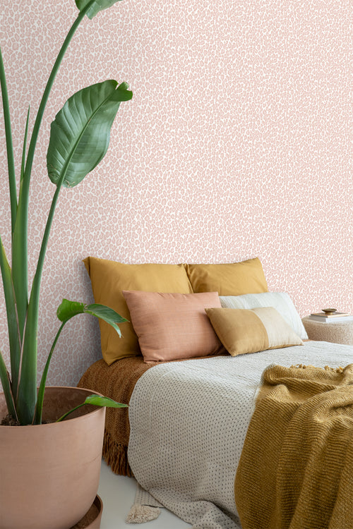 ESTAhome behang panterprint zacht roze - 53 cm x 10.05 m - 139150 - vtwonen shop