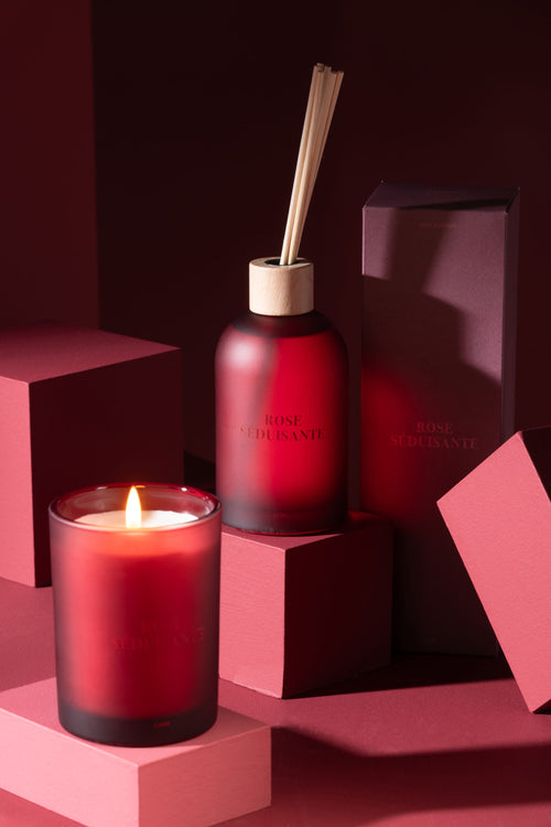 J-Line geurolie + stokjes Accords Essentiels - Rose Seduisante - rood - 250 ml - vtwonen shop