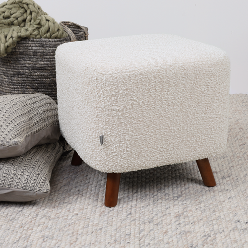 Nolon Julia Vierkante Poef Bouclé Stof 44 x 44 cm - Beige - vtwonen shop