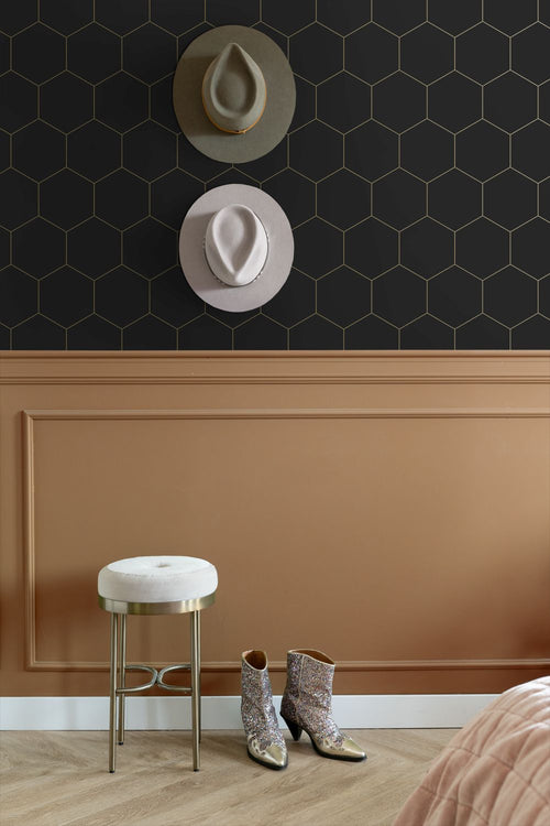 ESTAhome behang hexagon zwart en goud - 53 cm x 10.05 m - 139313