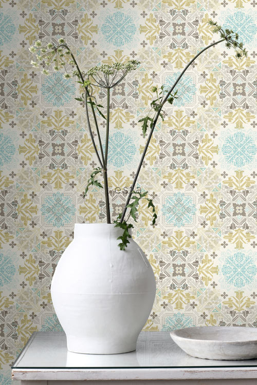 ESTAhome XXL behang folkloristisch borduurwerk beige en turquoise - 50 x 900 cm - 158605 - vtwonen shop