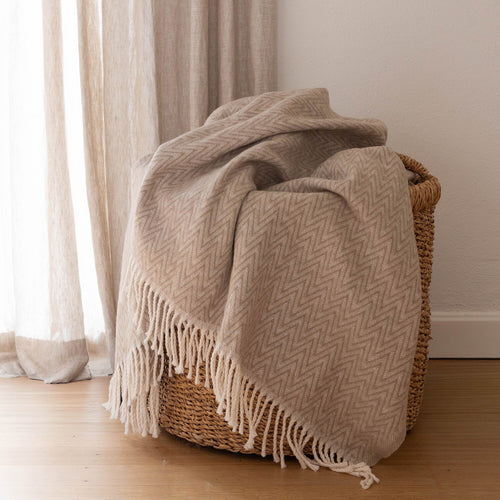 Atmooz plaid Solance - zand - 150 x 200 cm