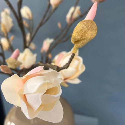 Madame Fleurie zijden boeket Magnolia Magnifique - Cosy vibes  - met vaas - vtwonen shop