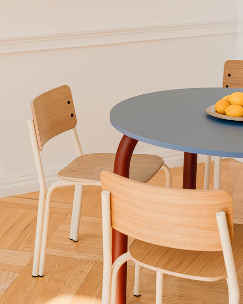 noo.ma Kei Chair - eiken plywood stoel, comfortabel en tijdloos design