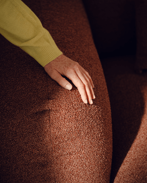 noo.ma Yaro Ottoman - Brick Red Bouclé, voetenbank en extra zitplek