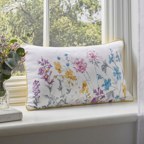 Laura Ashley Sierkussen met ritssluiting Wild Meadow Multi 30x50cm - vtwonen shop