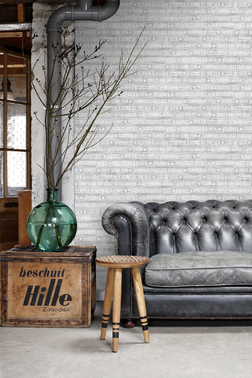 ESTAhome behang zomerse quotes grijs - 53 cm x 10.05 m - 148638