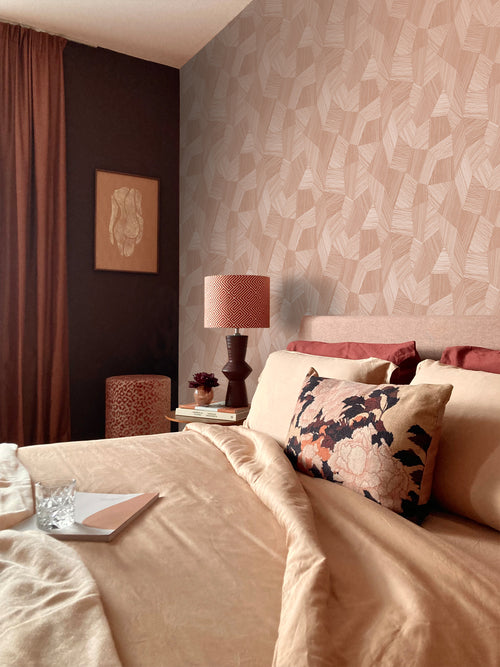 Origin Wallcoverings behang grafisch 3D motief terracotta roze - 53 cm x 10.05 m - 348040