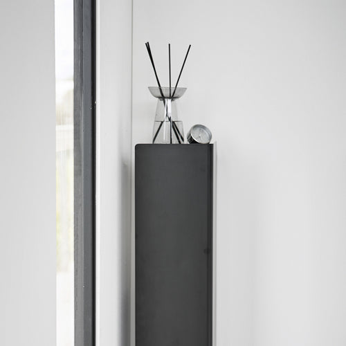 Yamazaki Tower Toiletrolhouder op wielen smal - Zwart - vtwonen shop