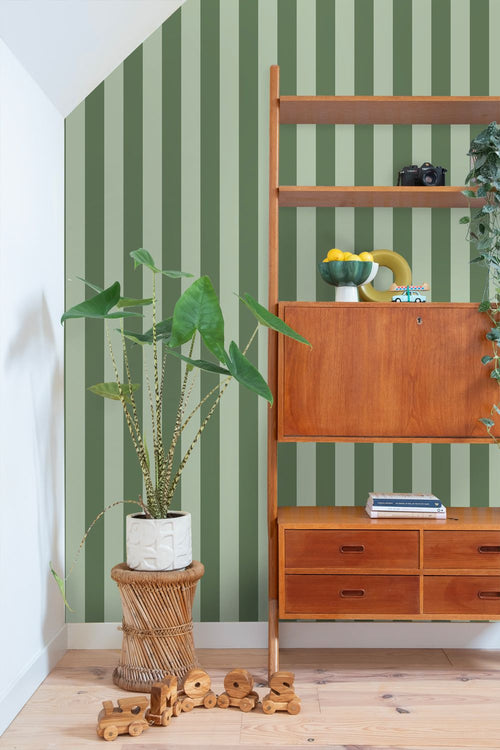 ESTAhome behang strepen donkergroen - 0.53 x 10.05 m - 131920