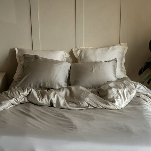 Coco & Cici - Tencel Sateen Dekbedovertrek 140 x 200 cm - 1 Persoons Beddengoed - Taupe - Lyocell - Hypoallergeen & Extra Zacht - 1 Kussensloop