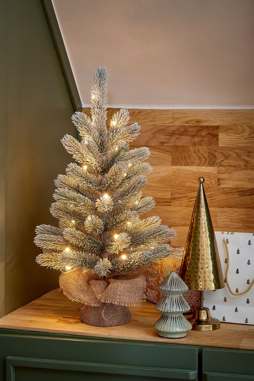 Black Box Trees Nagoya Kerstboom met Verlichting in Jute Zak - Groen Frosted - op Batterij en met Timerfunctie - h60xd44cm