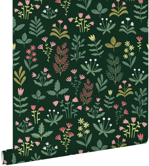 ESTAhome behang veldbloemen donkergroen en roze - 50 x 900 cm - 131099 - vtwonen shop