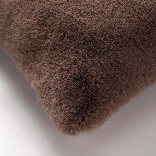 ZAYA - Sierkussen 30x50 cm - bontlook - effen kleur - Chocolate Martini - bruin