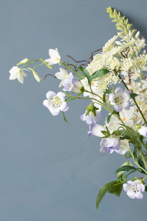 Madame Fleurie The Pearl Boeket – Luxe Zijden bloemen Lavendel & Wit – Zonder Vaas - 19,5cm x 30,5cm