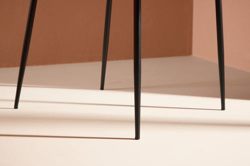 Rebellenclub Eetkamerstoel Drammen - Set van 2 - RoodBruin BouclŽ - vtwonen shop