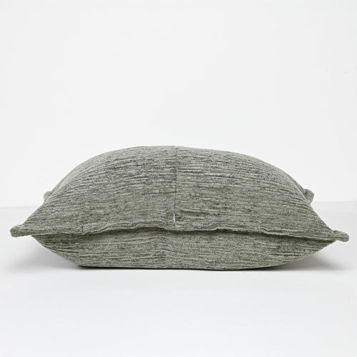 Darcy & Duke sierkussen Ruffled Sage - Mosgroen - 40x60cm