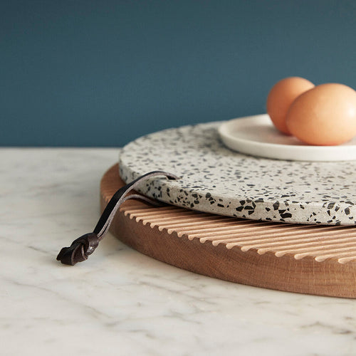 Hübsch snijplanken Monarch - eikenhout - ø33xh2, ø40xh2cm - vtwonen shop