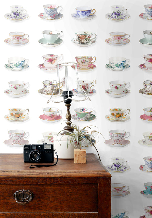 ESTAhome XXL behang kopjes en schoteltjes meerkleurig - 50 x 900 cm - 158111 - vtwonen shop