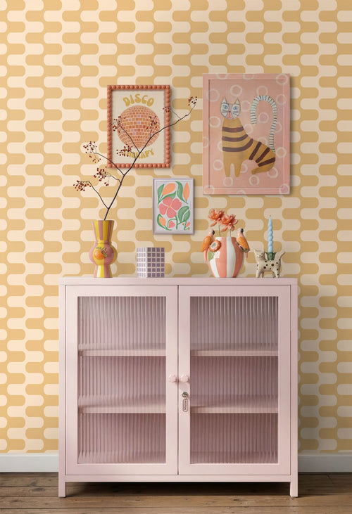 ESTAhome behang golvende lijnen geel en beige - 50 x 900 cm - 132140