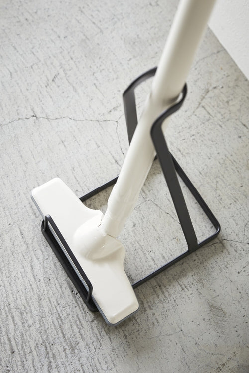 Yamazaki Stofzuiger Standaard - Tower - Zwart - vtwonen shop