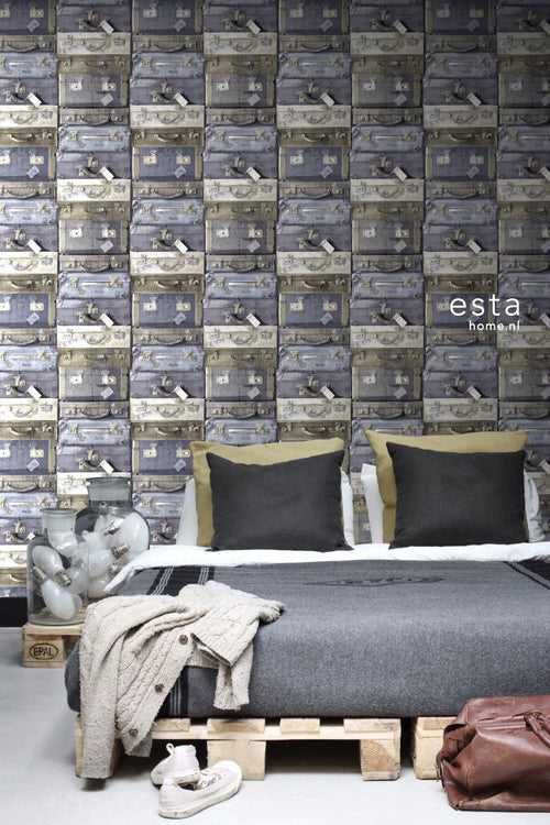 ESTAhome behang vintage koffers blauw en bruin - 53 cm x 10.05 m - 138215