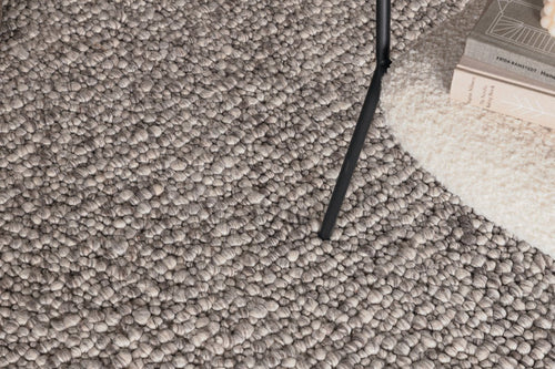 Rebellenclub Vloerkleed Serena - 350 x 250 - Lichtgrijs - vtwonen shop