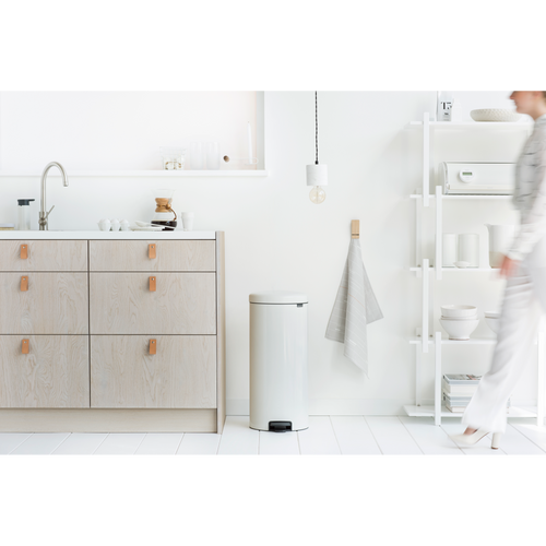 Brabantia NewIcon Pedaalemmer, 30 liter, metalen binnenemmer - White