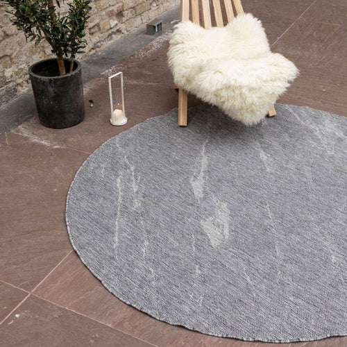 Interieur05 Rond Buitenkleed Marble - Grijs/wit - dubbelzijdig - EVA Interior - 200 x 200 cm - vtwonen shop