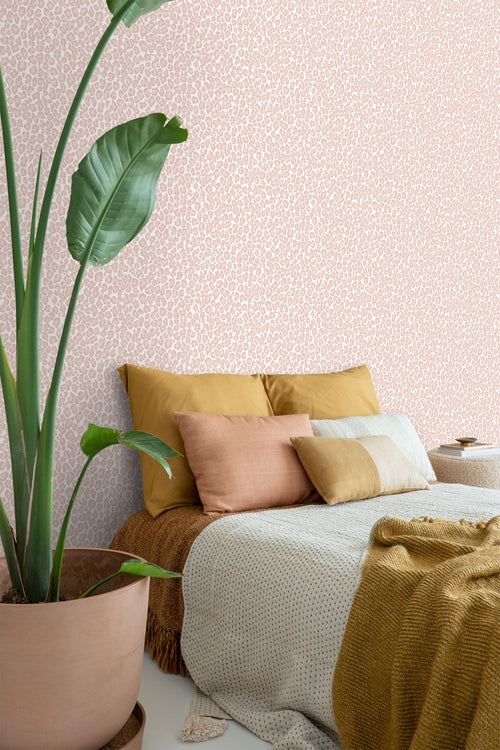 ESTAhome behang panterprint zacht roze - 53 cm x 10.05 m - 139150