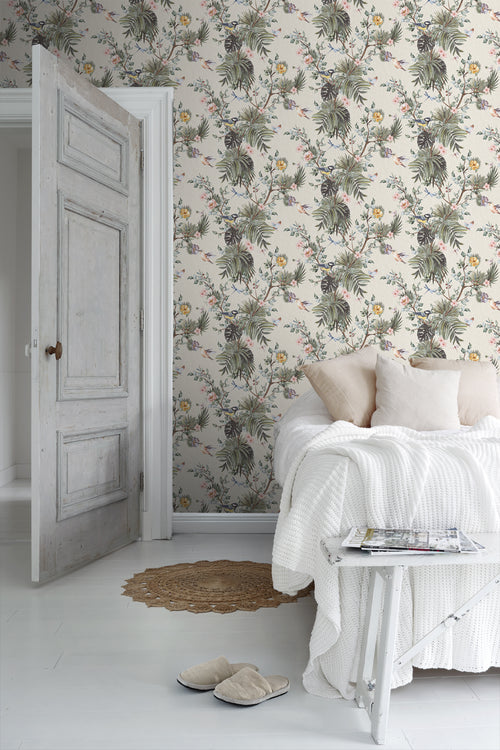 Sanders & Sanders behang tropische jungle bladeren en paradijsvogels vergrijsd groen - 53 cm x 10 m - 640002 - vtwonen shop