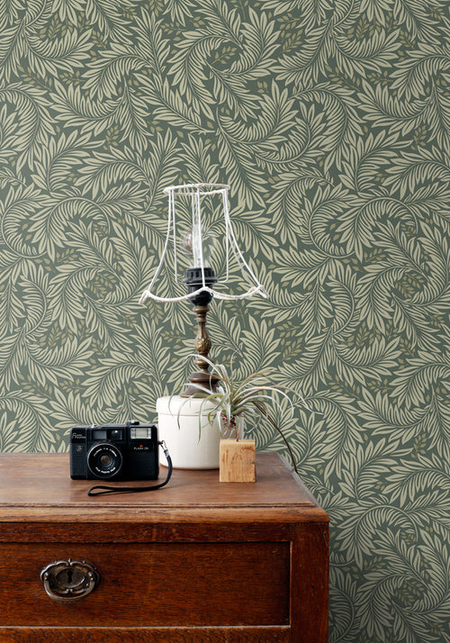 ESTAhome behang bladeren donkergroen - 50 x 900 cm - 131143 - vtwonen shop