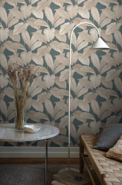 Borastapeter behang bladeren vergrijsd blauw - 53 cm x 10.05 m - 660532 - vtwonen shop