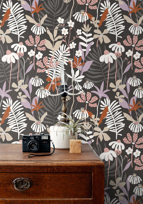 ESTAhome behang tropische bladeren en bloemen grijs en meerkleurig - 50 x 900 cm - 131001 - vtwonen shop