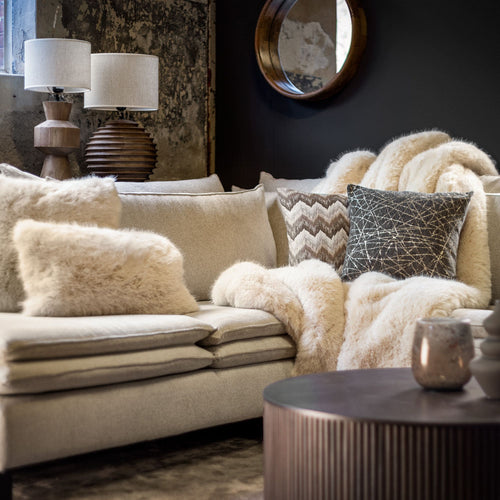 Hoii sierkussen Julia - 45x45 cm - Effen kleur - Beige - vtwonen shop