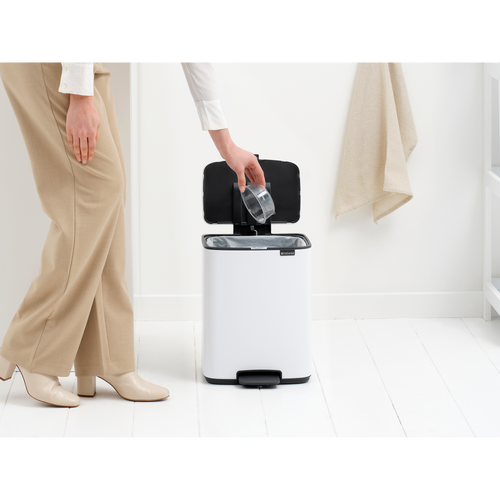 Brabantia Bo Pedaalemmer, 12 liter, stil sluitend, kunststof binnenemmer - White
