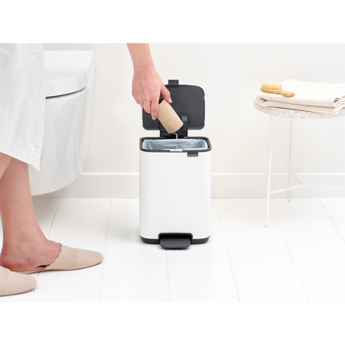 Brabantia Bo Pedaalemmer, 4 liter, stil sluitend, kunststof binnenemmer - White