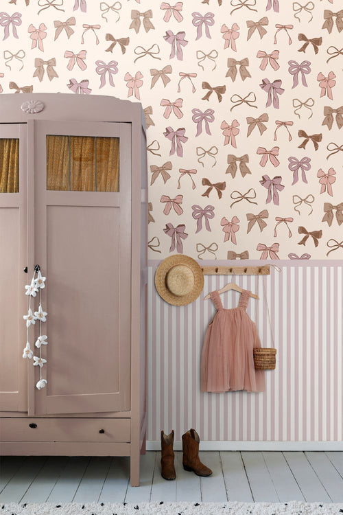 ESTAhome behang strikjes bruin, roze en paars - 50 x 900 cm - 131470