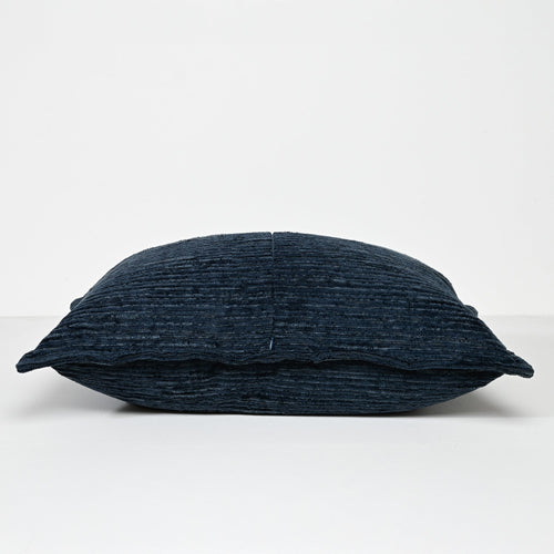 Darcy & Duke sierkussen Ruffled Indigo - Indigoblauw - 40x60cm