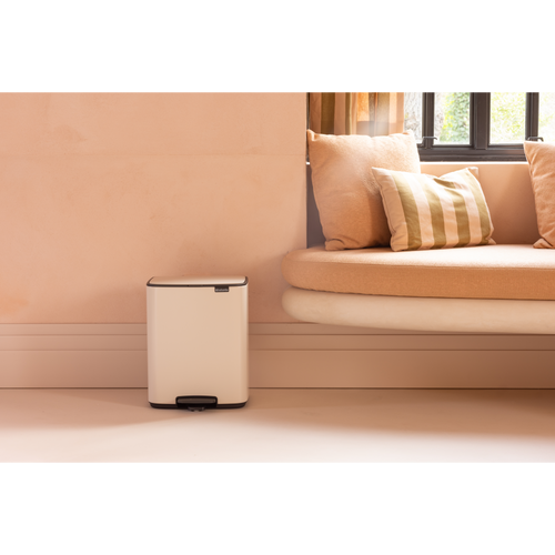 Brabantia Bo Pedaalemmer, 12 liter, stil sluitend, kunststof binnenemmer - Soft Beige