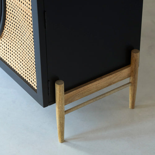 Tikamoon Buffetkast van massief zwart mangohout en rotan 115 cm - Zwart - vtwonen shop