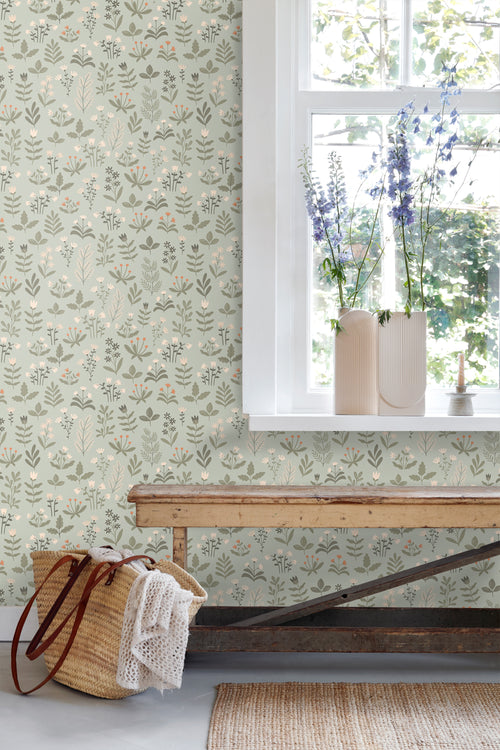 ESTAhome behang veldbloemen licht vergrijsd groen en beige - 50 x 900 cm - 131097 - vtwonen shop
