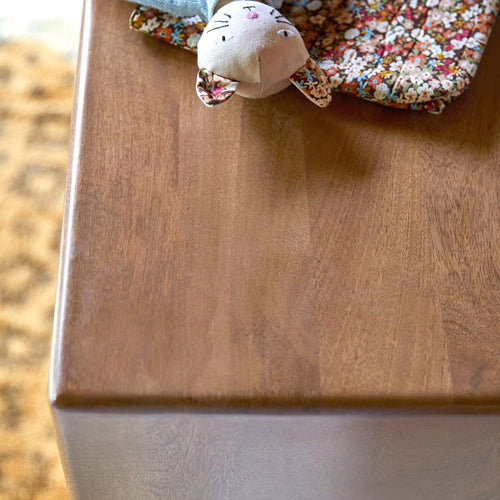 Tikamoon Kindercommode van massief mangohout - Bruin - vtwonen shop