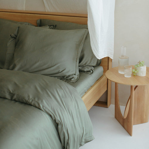 Coco & Cici - Bamboe Kussensloop 75 x 50 cm - Kussenhoes - Olijfgroen - 100% Eco Bamboe - Volant 2 cm - 1 stuk