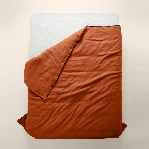 Madura Dekbedovertrek Carlina terracotta en zwarte hommel 260x240 cm