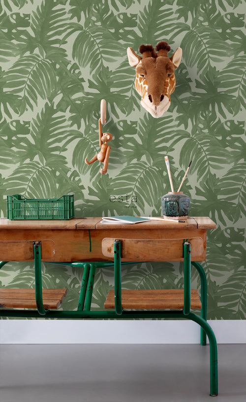 ESTAhome behang tropische bladeren vergrijsd olijfgroen - 53 cm x 10.05 m - 138990 - vtwonen shop