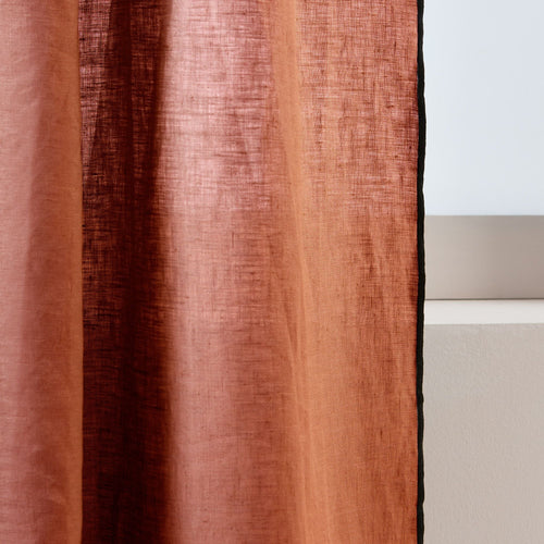 Madura Gordijn Carlina terracotta en zwarte hommel 150x150 cm